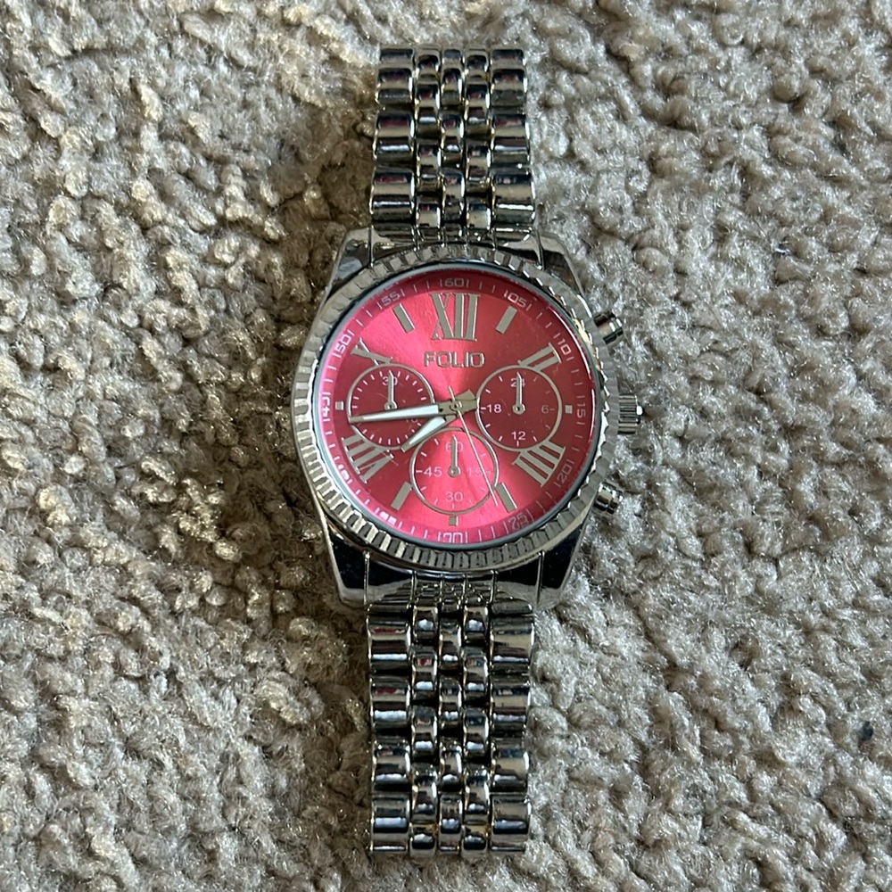 Folio women’s vintage silver/red stainless steel bracelet watch one size‎